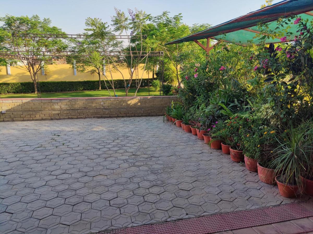 瓦拉纳西 Brick Field酒店 外观 照片